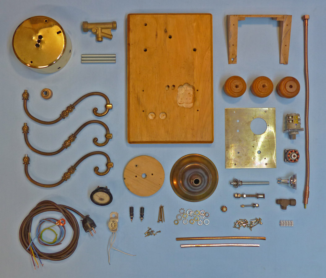 Steampunk Lamp 84 parts.jpg